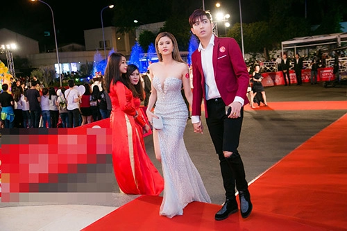 Hương tràm trương quỳnh anh đọ vai trần nuột nà - 10