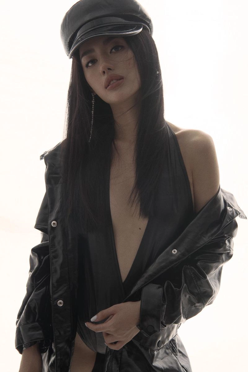 Khánh linh the face thà mặc đồ bình dân chứ không mua hàng nhái - 4