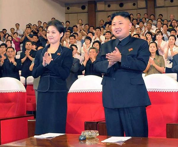 Không ai khác phu nhân ông kim jong-un mới là người dẫn đầu xu hướng thời trang tại triều tiên - 4