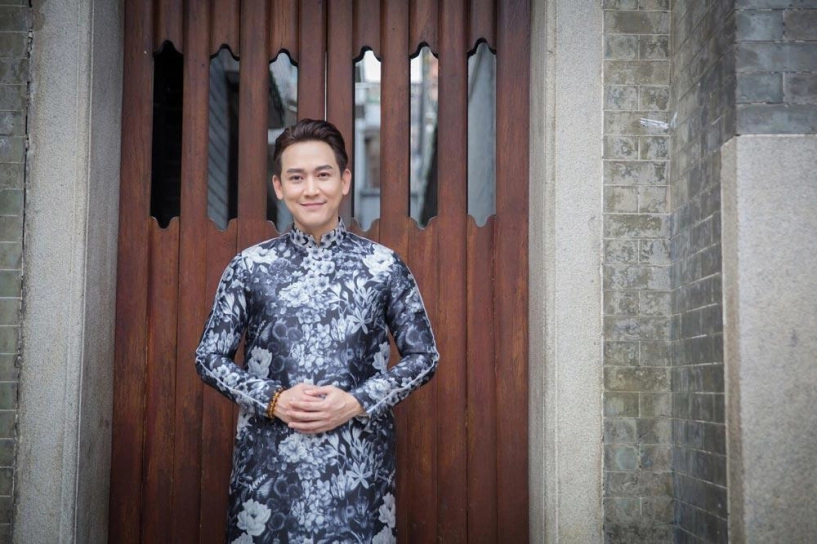 Không chỉ các người đẹp mà ngay cả mỹ nam vbiz cũng diện áo dài du xuân - 5