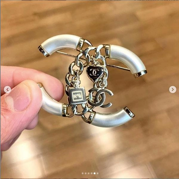 Không hổ danh là mc triệu đô trấn thành mua 1 lúc 14 chiếc ghim cài áo hàng hiệu - 7