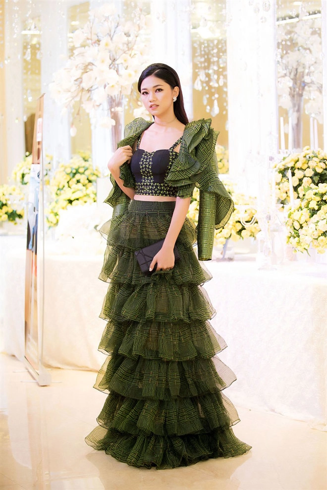 Không ngờ á hậu thanh tú lại có điểm quyến rũ như thế này trên cơ thể - 6
