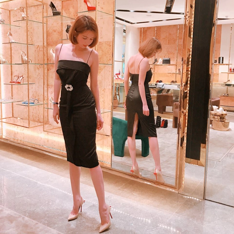Không phải núi đồ hiệu đây mới là bức hình hot nhất của ngọc trinh khi quần quật shopping - 2