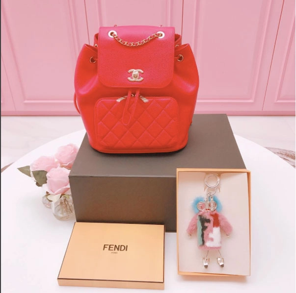 Không phải núi đồ hiệu đây mới là bức hình hot nhất của ngọc trinh khi quần quật shopping - 6