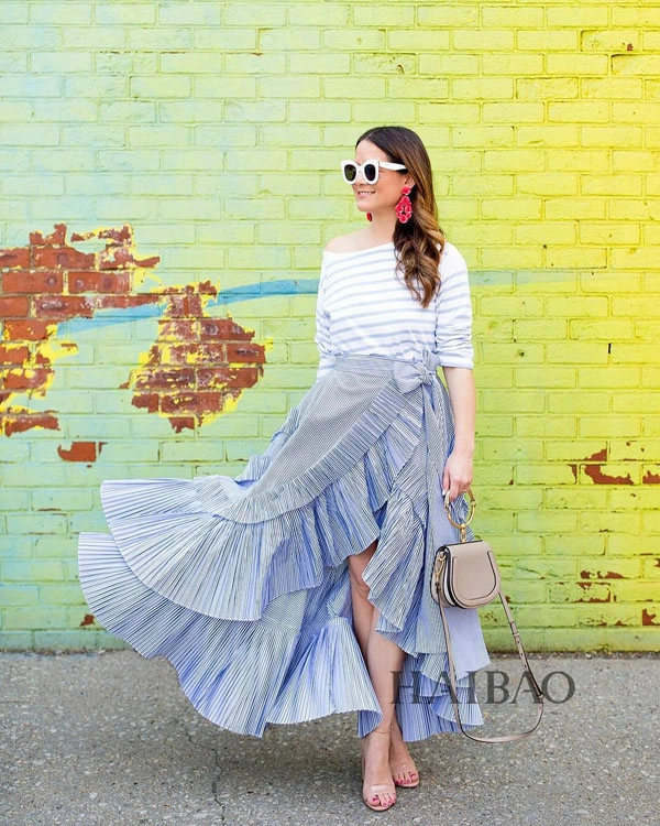 Kỳ lạ cô gái thấp bé như cái kẹo nổi tiếng nhờ mặc đẹp nhưng không bao giờ lộ mặt - 1