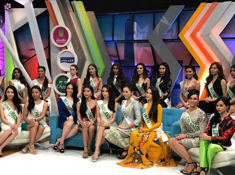 Lần đầu diện áo dài hương giang idol đã đẹp rực rỡ tại miq - 4