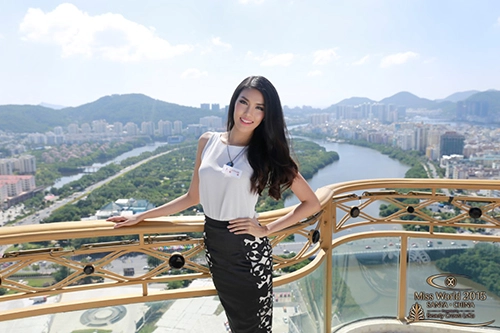 Lan khuê có khả năng lọt vào top 6 miss world - 1