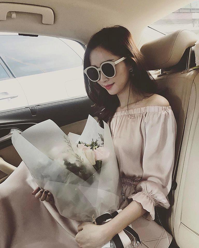 Lấy chồng đại gia nhưng hoa hậu đặng thu thảo vẫn tiết kiệm diện đi diện lại đồ cũ - 2