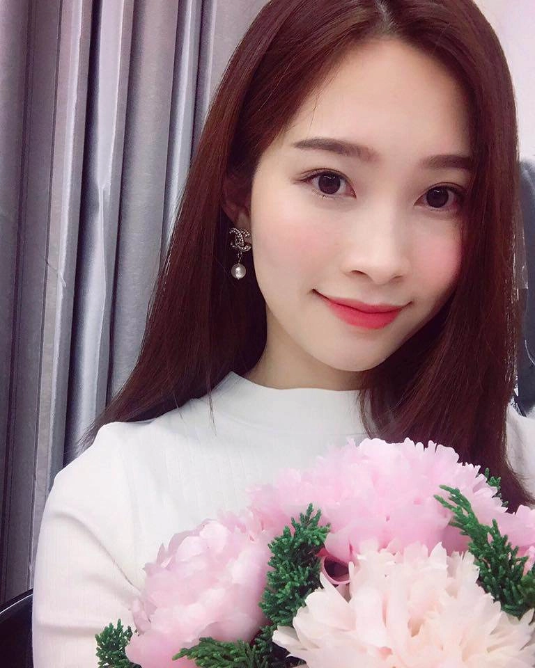 Lấy chồng đại gia nhưng hoa hậu đặng thu thảo vẫn tiết kiệm diện đi diện lại đồ cũ - 14