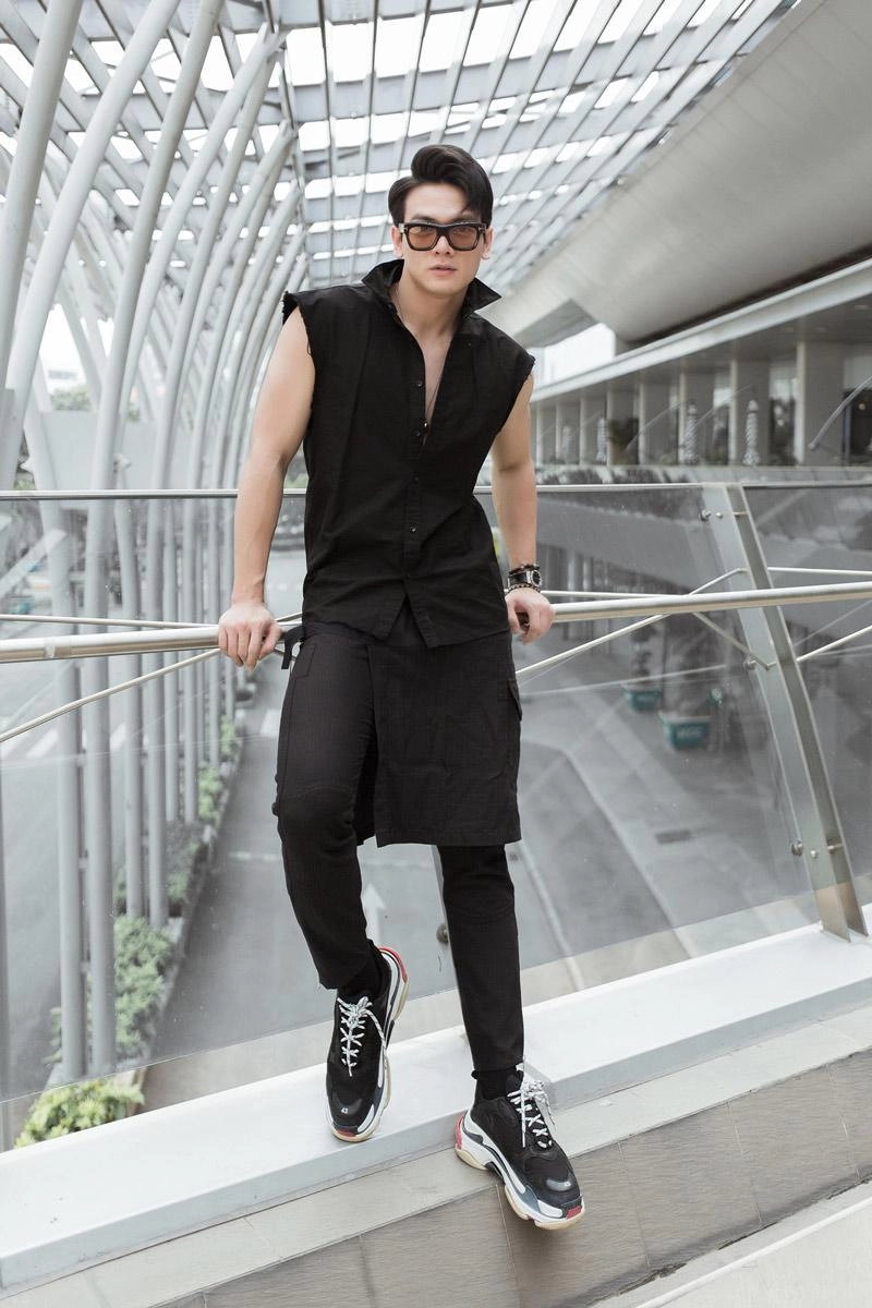 Lê thuý lê xuân tiền mid nguyễn khoe street style chất ngất tổng duyệt show thời trang - 4