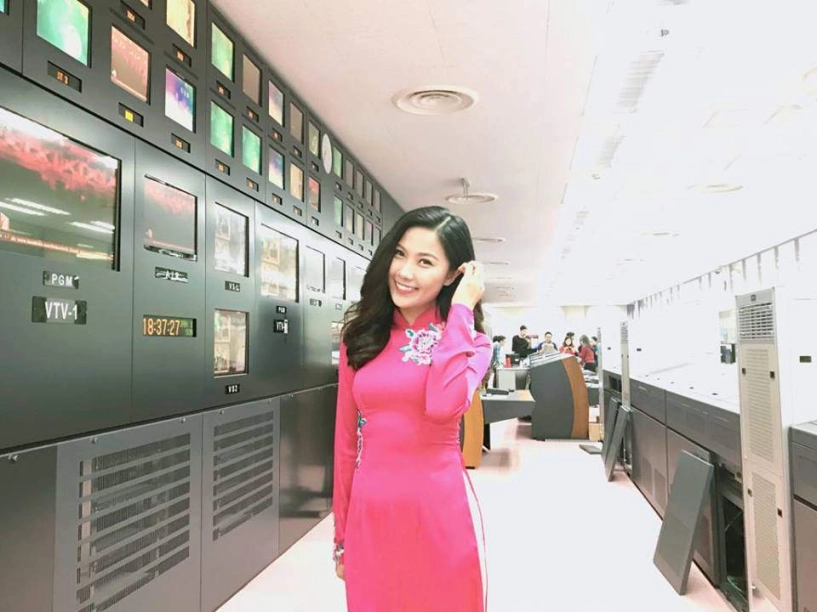 Mc thời tiết vtv tiết lộ màu sắc trang phục cấm kỵ khi lên sóng bản tin - 12