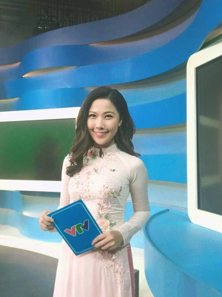 Mc thời tiết vtv tiết lộ màu sắc trang phục cấm kỵ khi lên sóng bản tin - 13