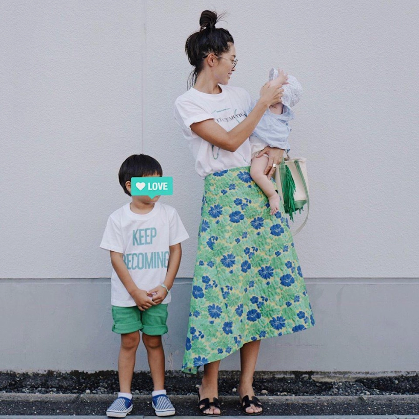 Mẹ nhật 2 con từ đông tới hè không rời áo phông thiên biến vạn hóa kiểu nào cũng đẹp - 2