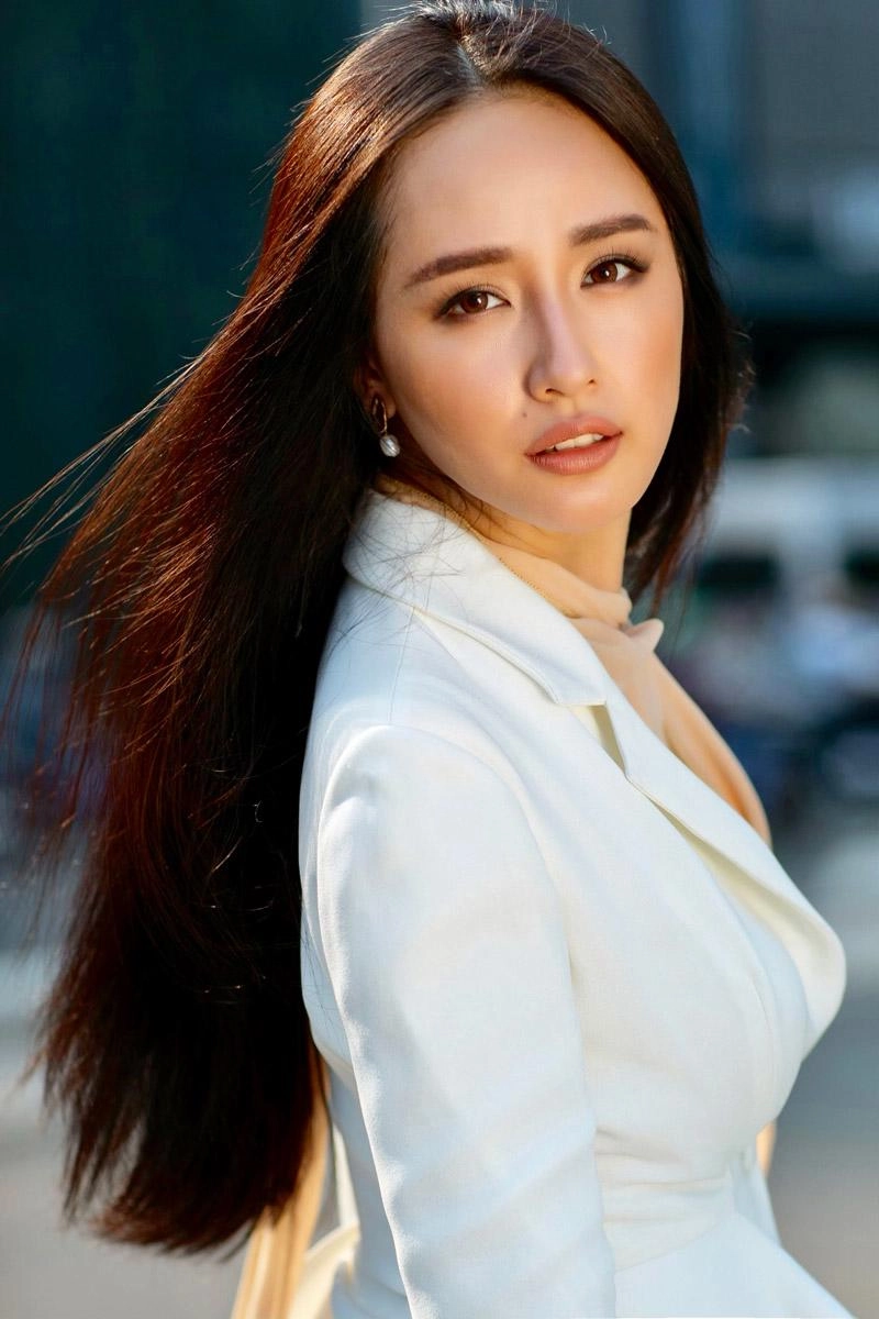 Miss world việt nam 2019 mai phương thúy chia sẻ độc quyền khi ngồi ghế nóng quyền lực - 1