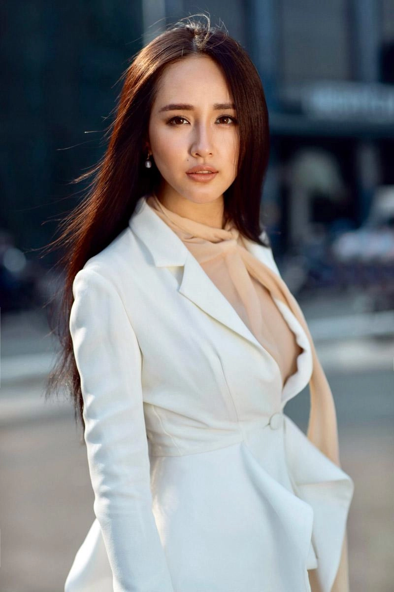 Miss world việt nam 2019 mai phương thúy chia sẻ độc quyền khi ngồi ghế nóng quyền lực - 2