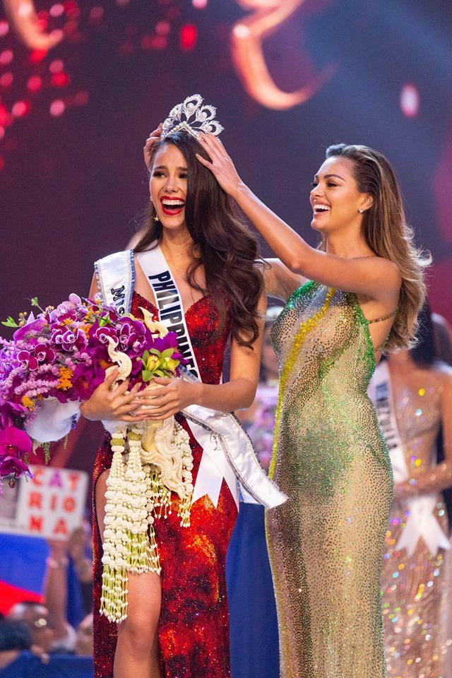 Mới đăng quang được 4 ngày hh hoàn vũ 2018 đã để lộ áo lót phản cảm - 10