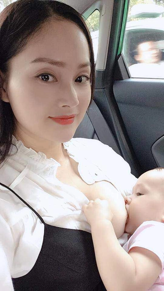 Mỹ nhân việt để lộ ngực trần cho con bú người được khen hết lời người bị chê nhạy cảm - 2