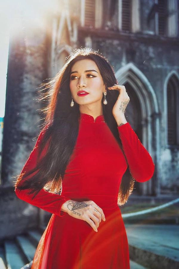 Nam em diện áo dài còn thua xa chàng trai này thế có đáng xấu hổ không cơ chứ - 5