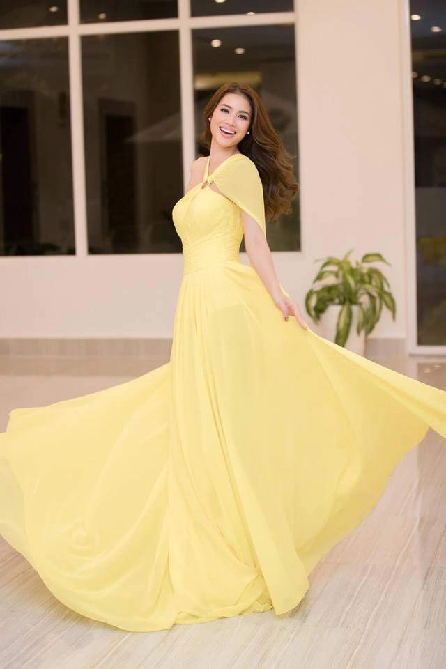 Ngắm loạt váy như công chúa bước ra từ chuyện cổ tích của hoa hậu phạm hương - 7