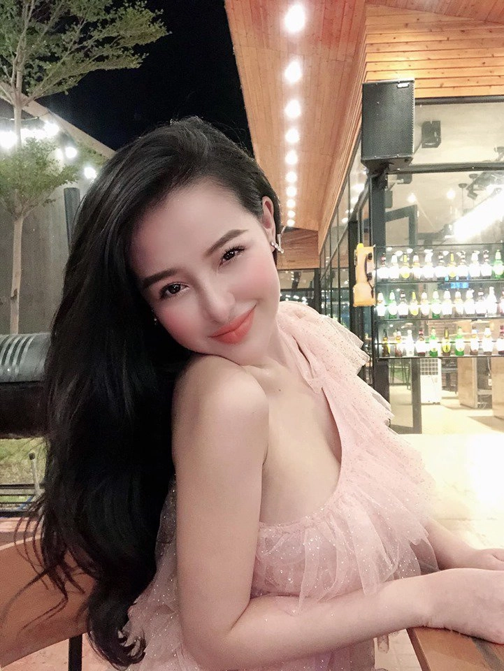 Ngân 98 khoe tóc mới mặt xinh nhưng kiểu pose ảnh o ép vòng 1 lại bị chê phản cảm - 5