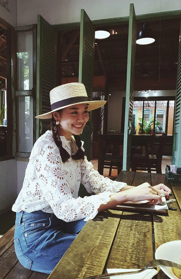 Nghe thanh hằng mách mẹo chọn mũ cói bền lâu và cách đội thật sang chảnh - 9