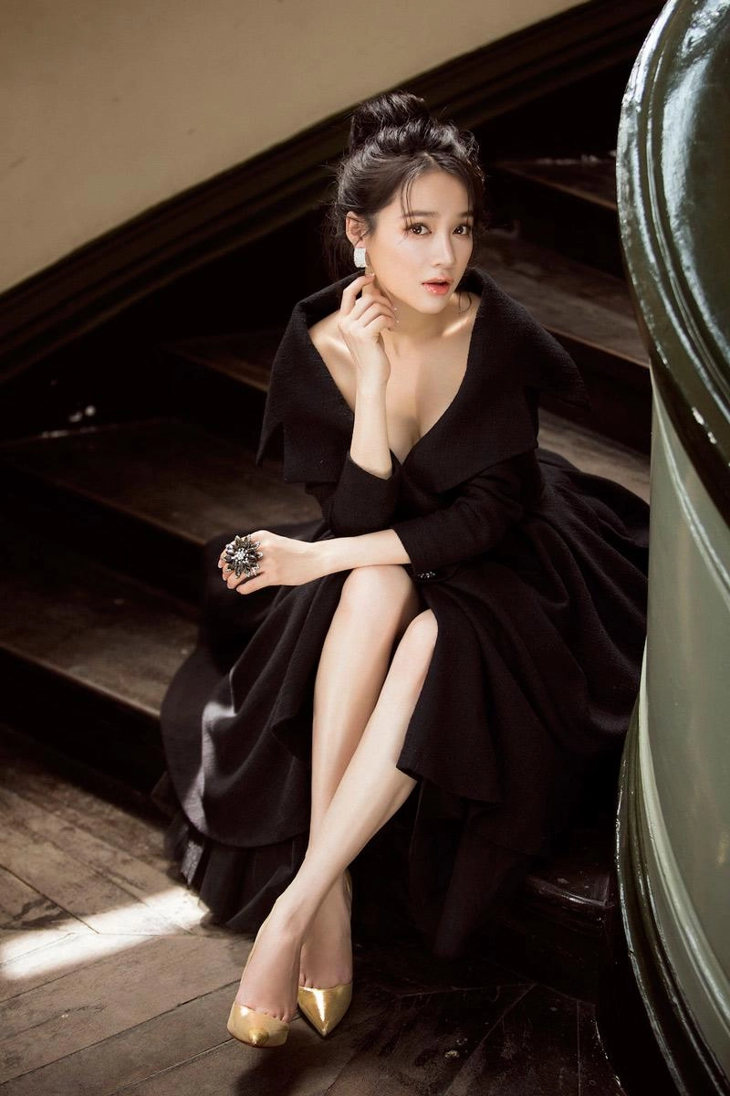 Nhã phương bất ngờ khoe nhan sắc rạng rỡ vòng hai thon gọn trước tin đồn bầu bí - 12