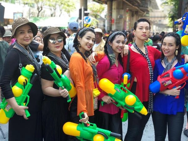 Nhã phương sụp đổ hình tượng gái ngoan vì hớ hênh thế này chắc trường giang cũng phải đỏ mặt - 11