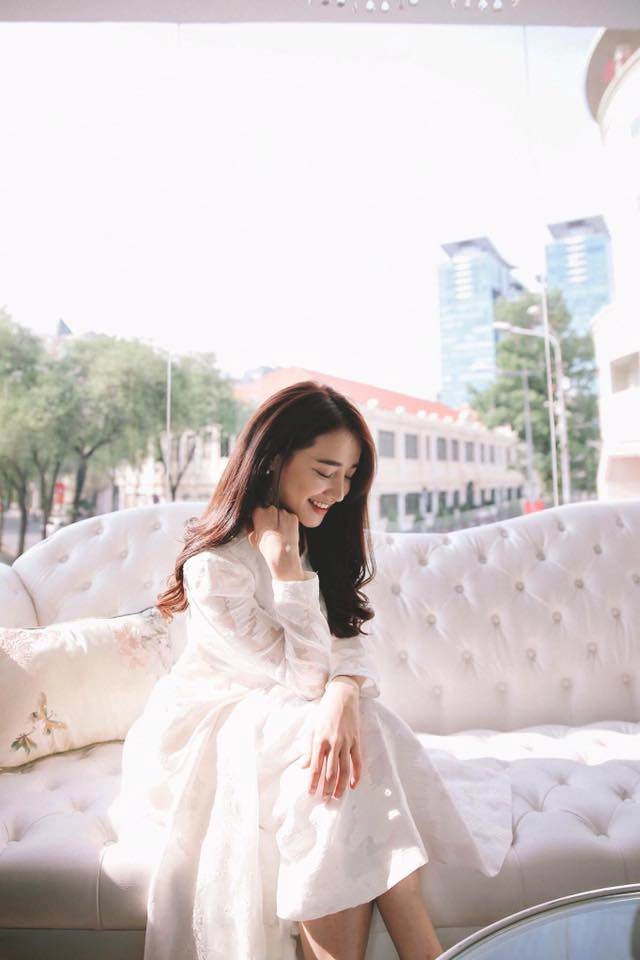 Nhìn lại váy cưới nhã phương fans giật mình vì chi tiết táo bạo chưa từng thấy của cô dâu - 7