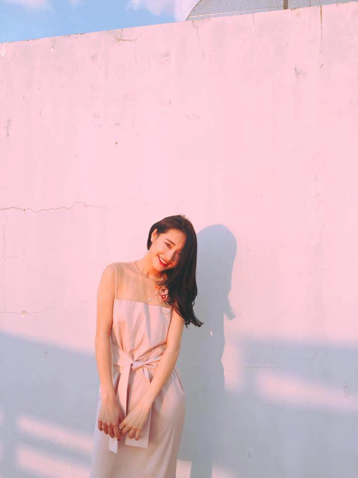 Nhìn lại váy cưới nhã phương fans giật mình vì chi tiết táo bạo chưa từng thấy của cô dâu - 9
