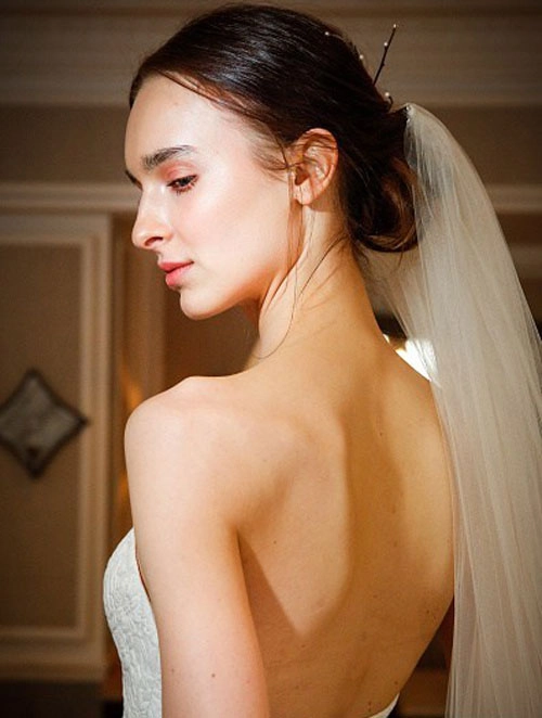 Những kiểu tóc cô dâu đơn giản sang trọng nhất - 8