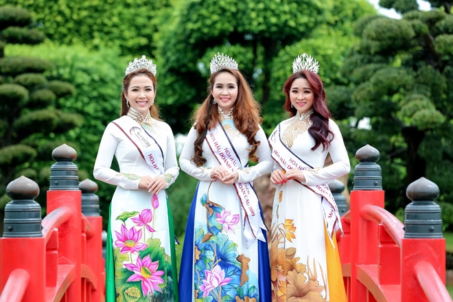 Những người đẹp hoa hậu doanh nhân hoàn cầu 2019 duyên dáng trong bst sen việt của ntk tuấn hải - 7