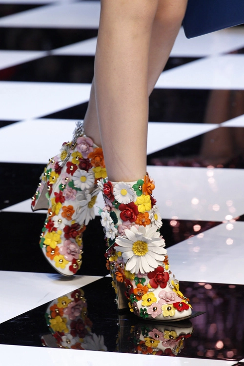 Những tuyệt phẩm giày boots từ sàn diễn thu đông 2016 - 7