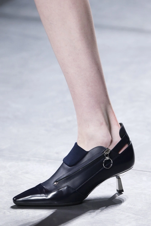 Những tuyệt phẩm giày boots từ sàn diễn thu đông 2016 - 18