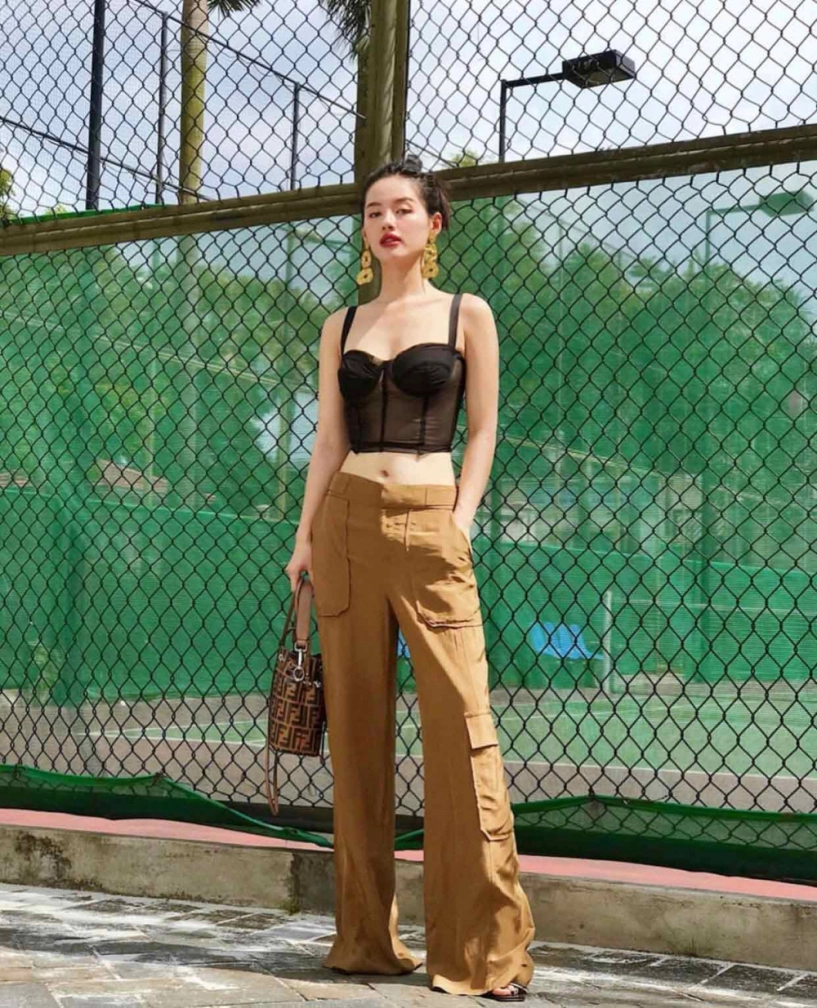 quần quét đất rất dễ bẩn nhưng hương giang ngọc trinh mặc mãi không chán - 12