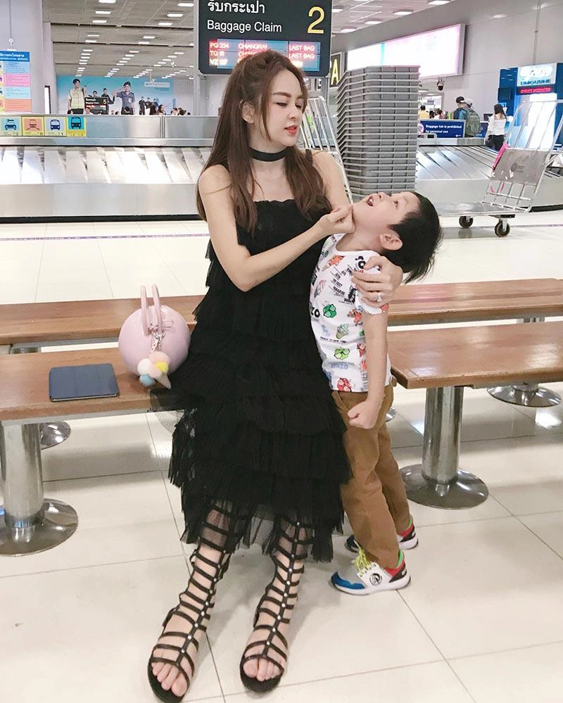 Ra đường tưởng gái còn son vì chọn đồ quá điệu ai ngờ cô ấy sắp đẻ đến nơi rồi - 6