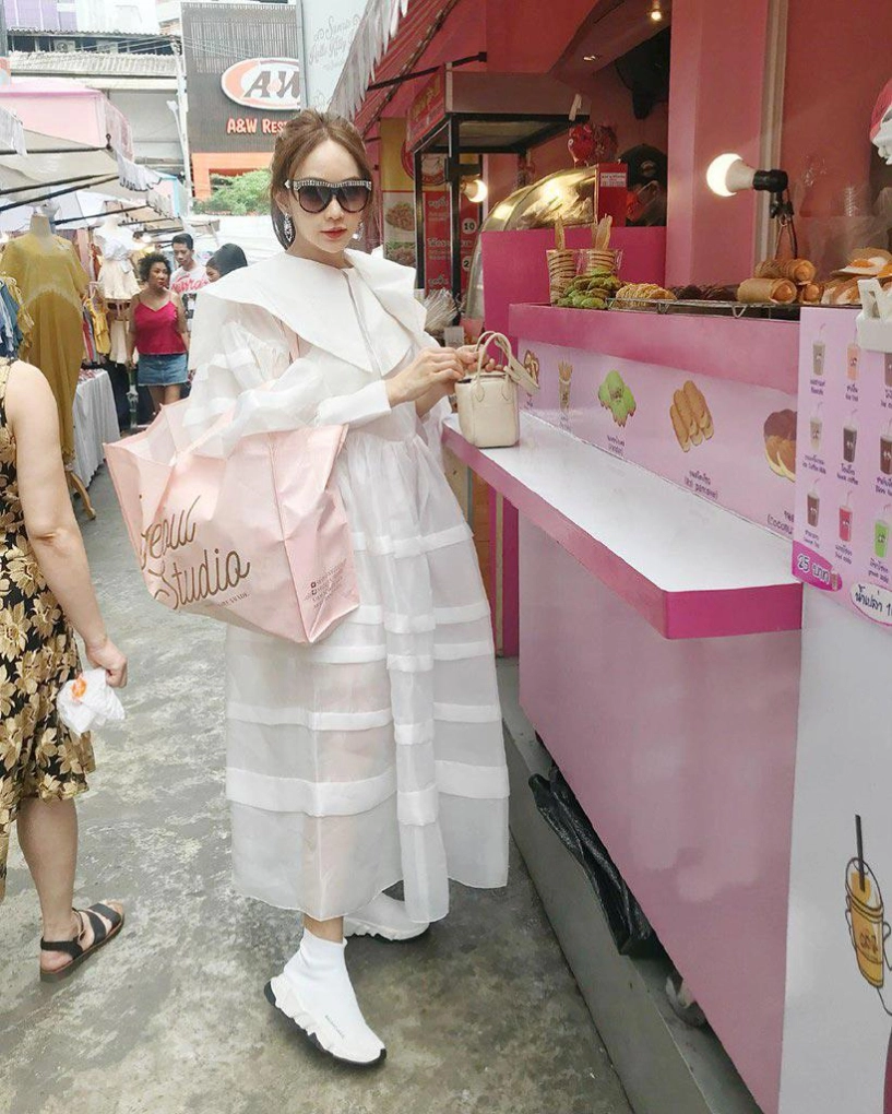 Ra đường tưởng gái còn son vì chọn đồ quá điệu ai ngờ cô ấy sắp đẻ đến nơi rồi - 12
