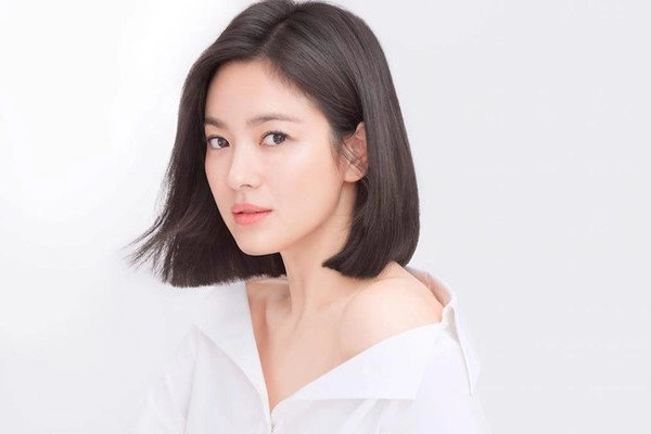 Song hye kyo bất ngờ lên sóng với mái tóc tém ngắn cũn fans dụi mắt mãi mới nhận ra - 7