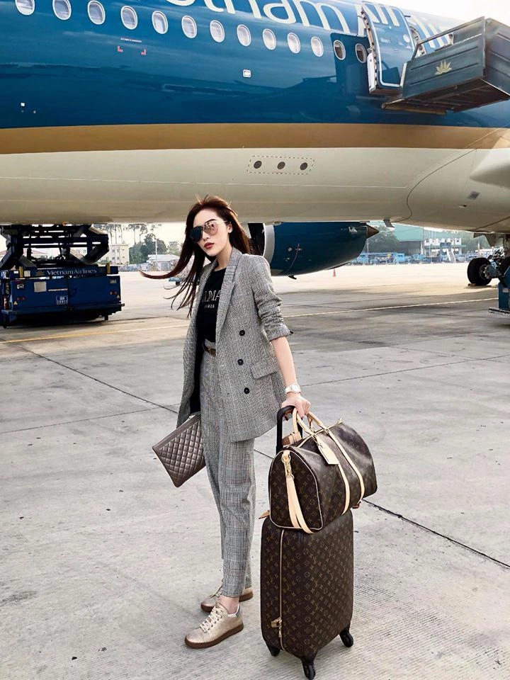 Street style tuần qua kỳ duyên khoe sắc đỏ độc tôn giữa dàn sao phối layer ấm áp - 4