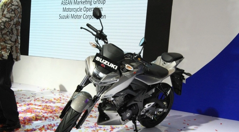 Suzuki gsx-r150 và gsx-s150 được bán với giá 52 triệu đồng - 3