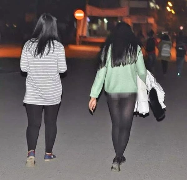 Thi nhau hoá thảm họa chỉ với một kiểu quần thời trang sai hay chị em vốn đã quá sai - 4