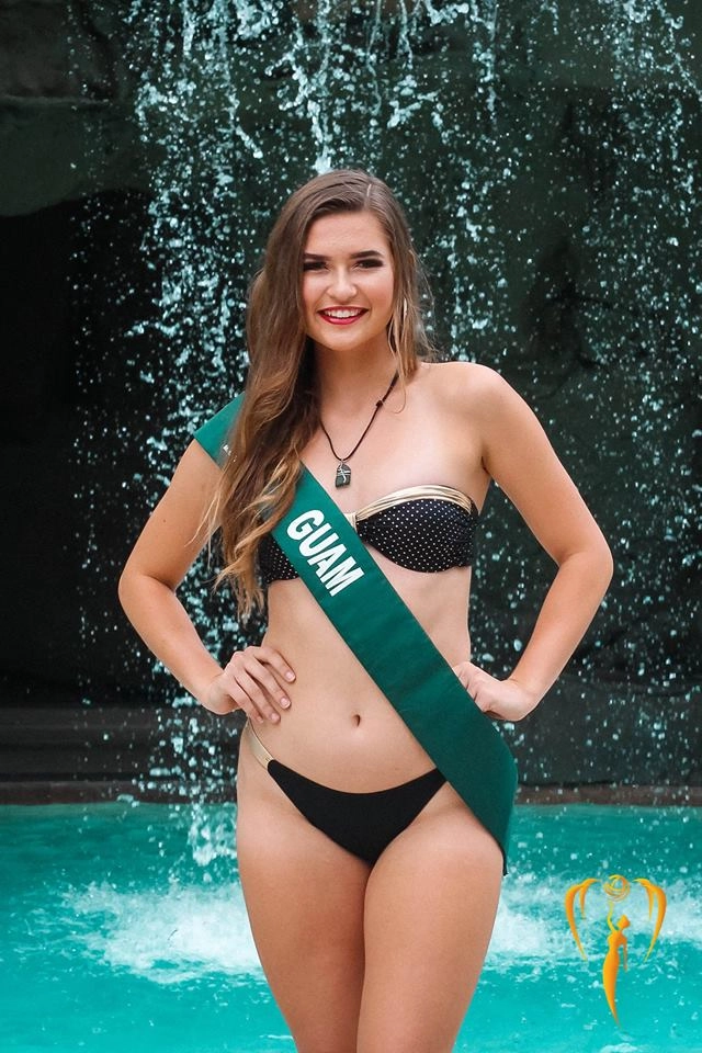 Thí sinh hoa hậu trái đất 2018 bị la ó vì lộ body phát phì trong phần thi bikini - 5