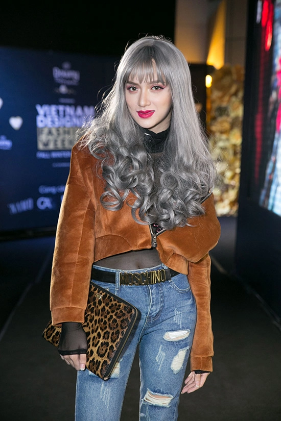 Thời trang sao việt xấu tuần qua showbiz ồn ào vì kiểu khoe nội y kém duyên - 7