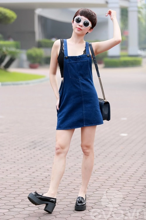 Tóc tiên mặc áo ren khoe hình xăm tại hà nội - 6