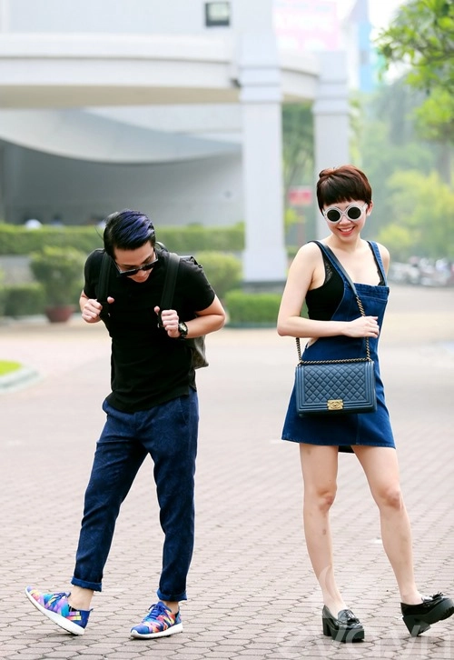 Tóc tiên mặc áo ren khoe hình xăm tại hà nội - 7
