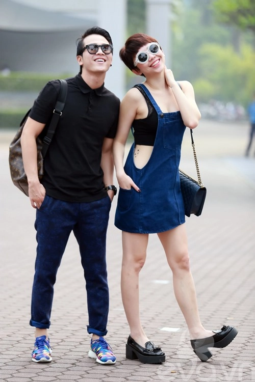 Tóc tiên mặc áo ren khoe hình xăm tại hà nội - 8
