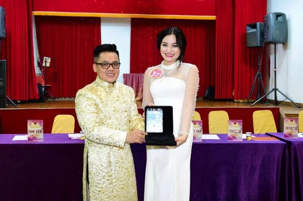 Trần huyền nhung giành cú đúp giải thưởng tại ck hoa hậu doanh nhân người việt châu á - 5