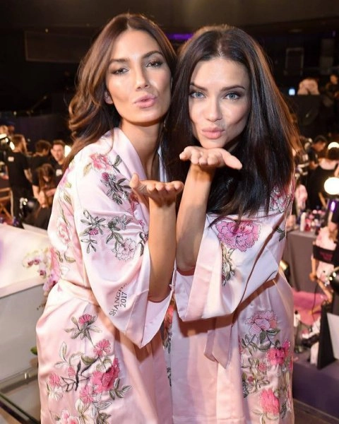 Trước giờ g dàn chân dài victorias secret vén màn ảnh hậu trường và thảm đỏ sẵn sàng chinh chiến - 10