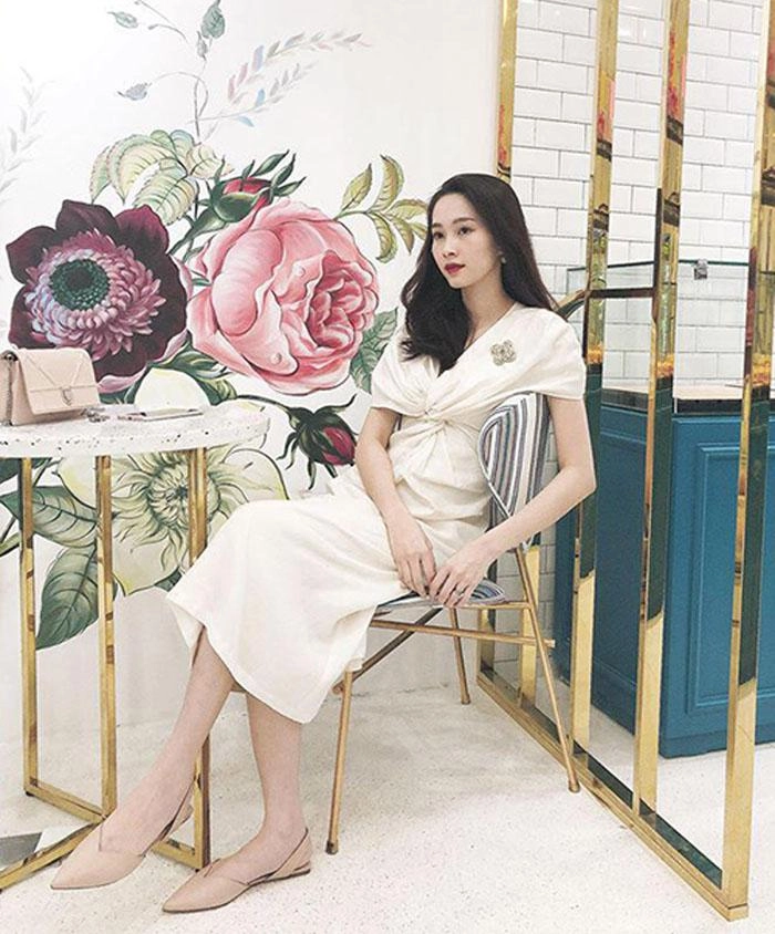 Từ ngày độc thân đến khi sinh con cho chồng đại gia thu thảo vẫn cực mê đồ giá rẻ - 4