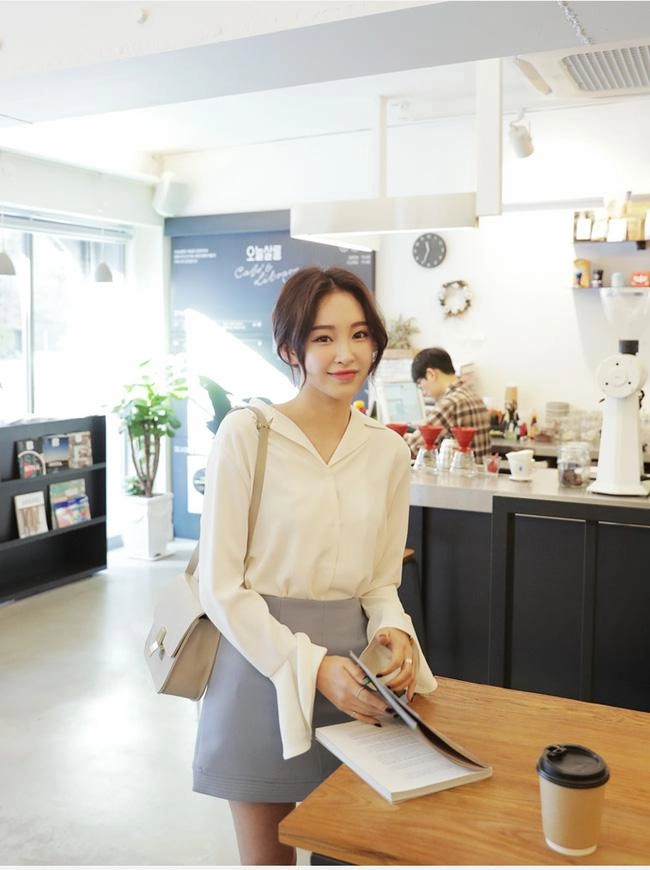 Tuổi ngoài 30 các quý cô vẫn có thể mặc đẹp đón tết với phong cách nữ tính này - 1