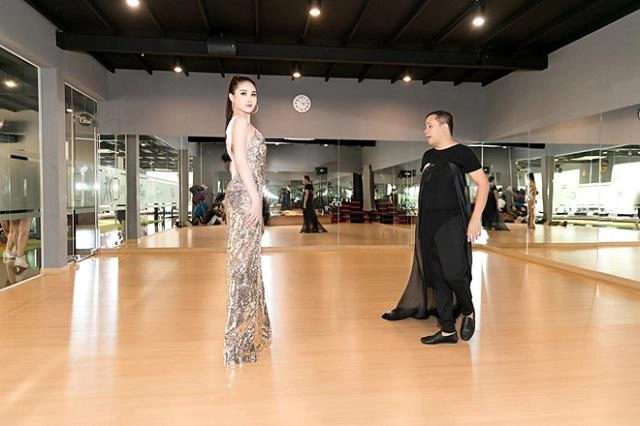 Vóc dáng thì không thể chê nhưng sao mặt đơ cứng không cảm xúc thế này ngân anh ơi - 8